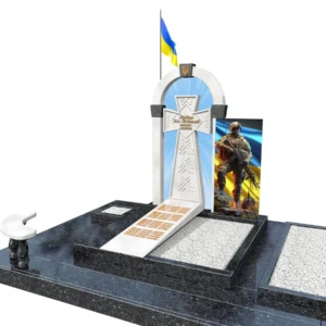 018 Меморіал герою з мармуровим козацьким хрестом